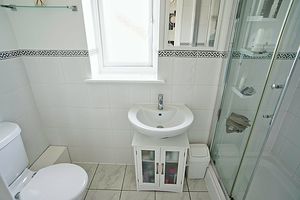 Ensuite- click for photo gallery